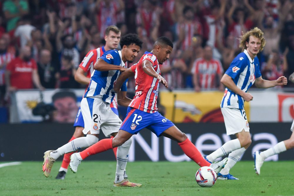 C罗没投！B席作为葡萄牙队长参与FIFA最佳投票，第一投给维蒂尼亚（C罗未投票！葡萄牙队长B席参与FIFA最佳评选，首选维蒂尼亚）