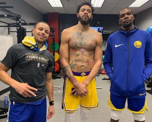 单届世欧预／欧预赛进球榜：哈兰德、莱万16球并列第一（单届世欧预／欧预赛射手榜：哈兰德与莱万以16球并列榜首）