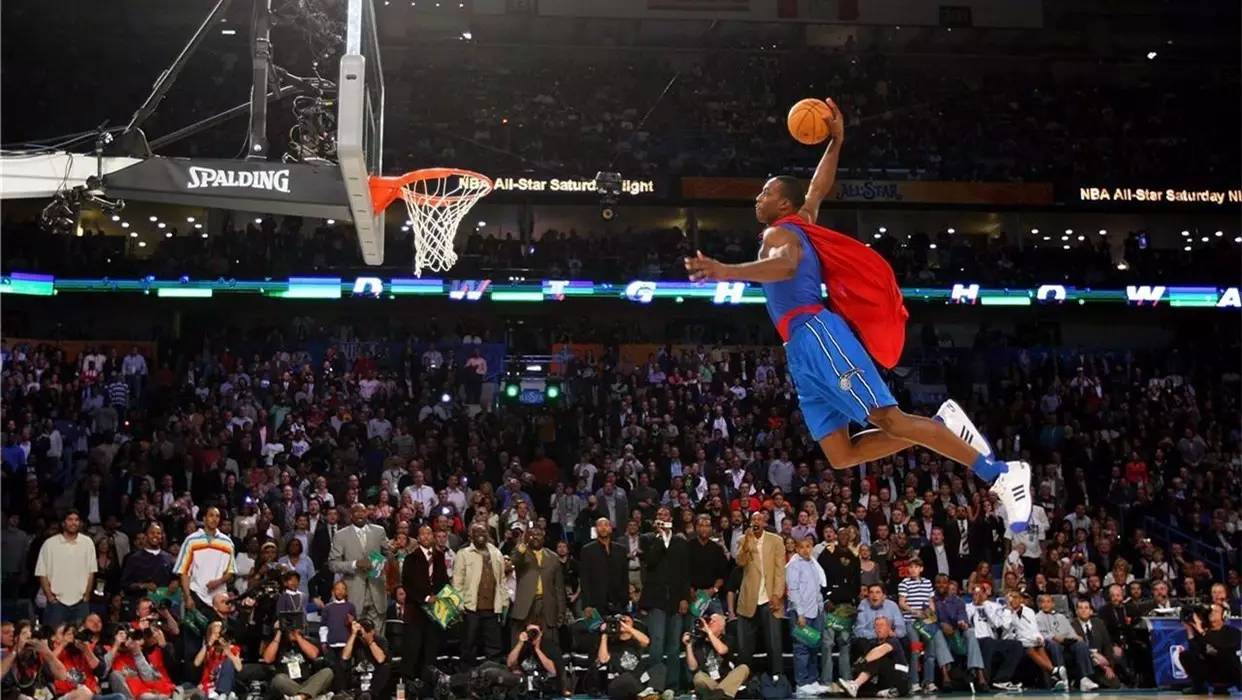 申花官方庆生海报出现低级翻译错误，将32nd写成32th（申花生日海报翻译乌龙：将32nd误标为32th）