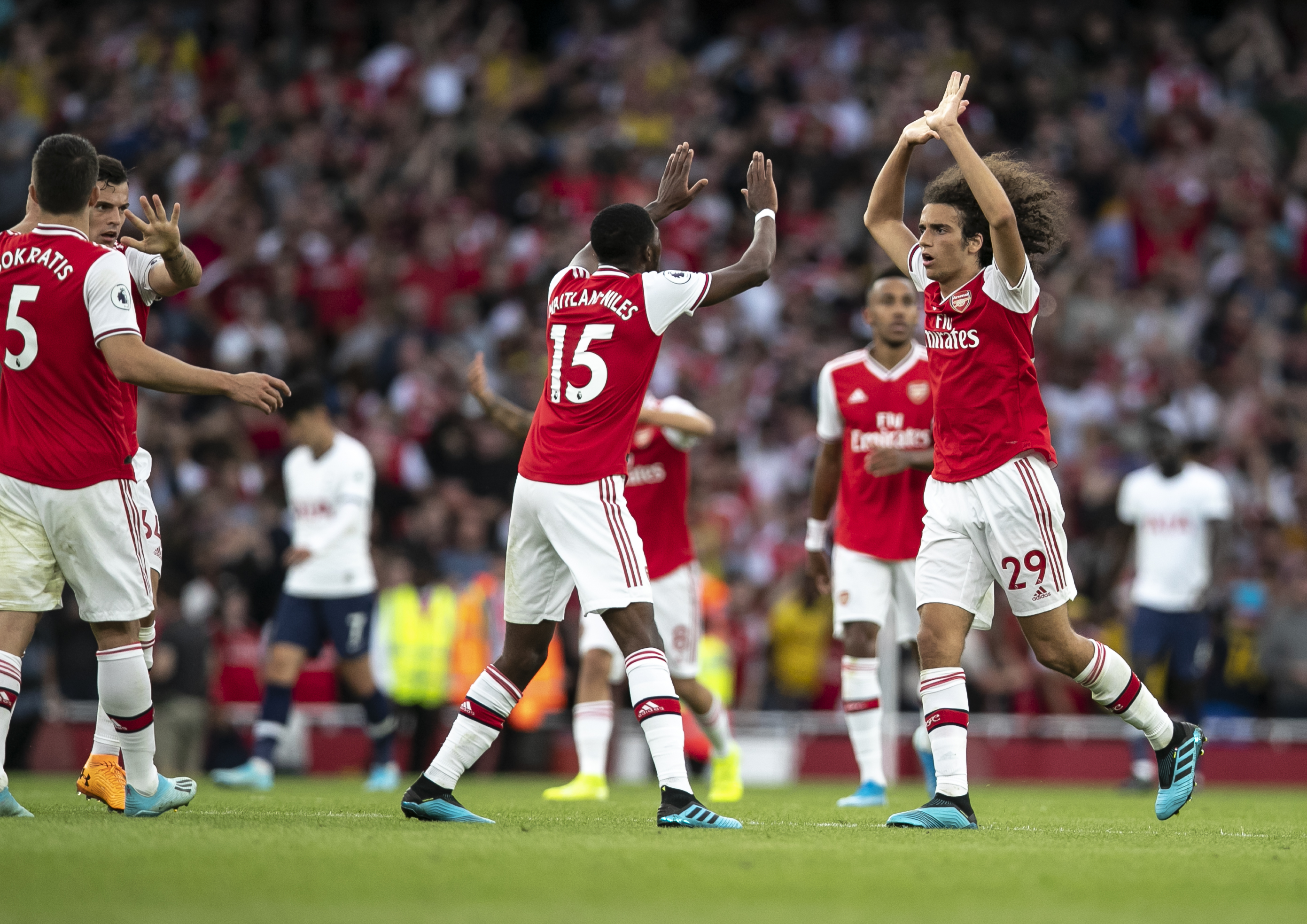 阿斯：贝蒂斯将效仿安东尼模式，打算明年夏窗买断阿姆拉巴特（阿斯报：贝蒂斯拟按安东尼模式运作，明夏买断阿姆拉巴特）