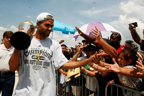 萨莫拉诺：巴萨必须引导好亚马尔，从没听过梅西说皇马偷窃（萨莫拉诺：巴萨需妥善引导亚马尔，未曾听梅西称皇马偷窃）