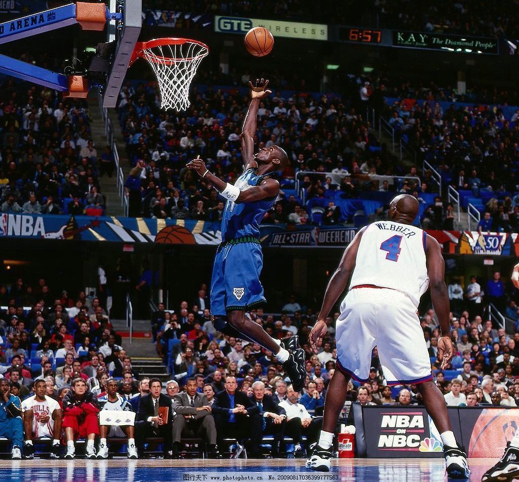 都灵vs比萨：乔瓦尼-西蒙尼、切-亚当斯首发，阿金桑米罗、森佩尔出战（都灵对阵比萨：乔瓦尼-西蒙尼、切-亚当斯先发，阿金桑米罗与森佩尔登场）