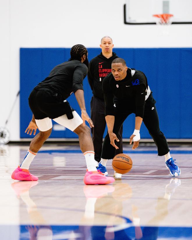 篮网队小波特半场25分创生涯半场最高得分纪录（篮网小波特半场轰下25分，刷新生涯半场得分纪录）