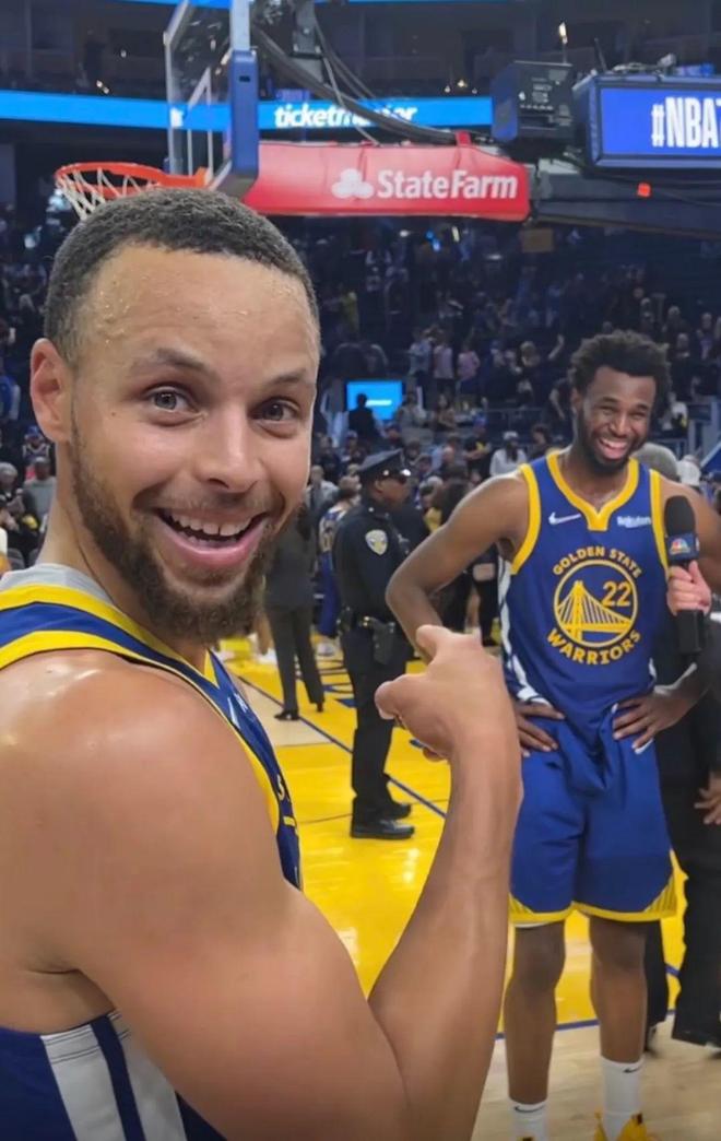 利物浦主帅斯洛特欢迎萨拉赫回归，但其状态仍存疑，萨拉赫将对阵布莱顿，未来决定尚不确定。（利物浦主帅斯洛特欢迎萨拉赫归队，状态仍成疑；将战布莱顿，未来未明）