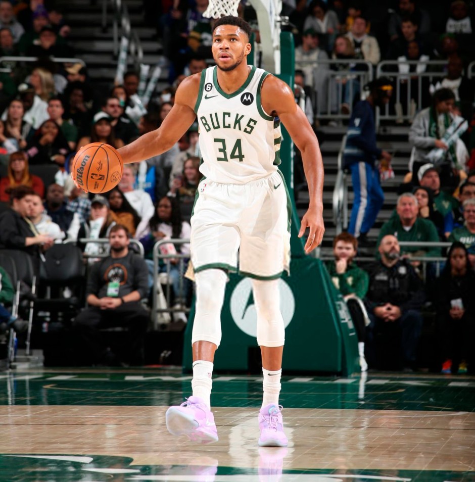 雷霆已经对阵快船完成7连胜，而快船遭遇5连败（雷霆面对快船豪取七连胜，快船陷入五连败）