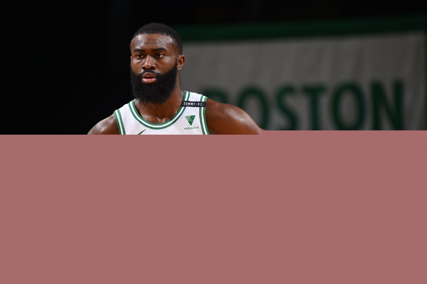 半场战报：拜仁1-0斯图加特，莱默尔脚后跟破门，奥利塞助攻（半场速报：拜仁1-0领先斯图加特，莱默尔后脚跟破门，奥利塞送助攻）