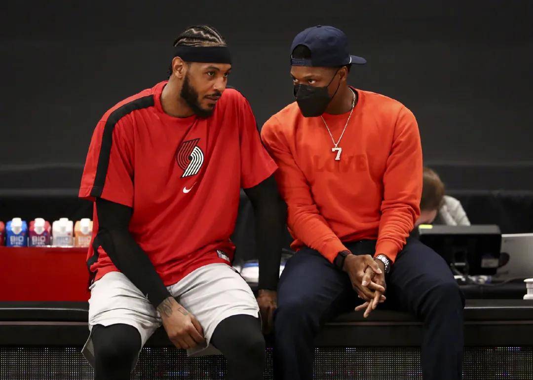 再起风波，内马尔：向教练致歉？又是哪个狗屎记者编造的谎言（风波再起，内马尔反击：向教练致歉？又是哪位记者在编造谎言）