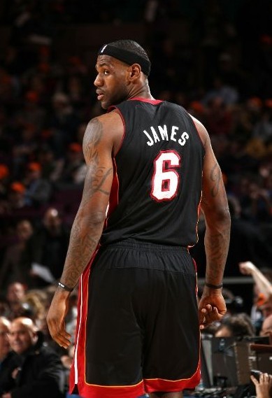 阿尔特塔：萨利巴几天内就能恢复，能否踢小蜜蜂还不确定（阿尔特塔称萨利巴数日内可复出，能否对阵小蜜蜂仍待定）