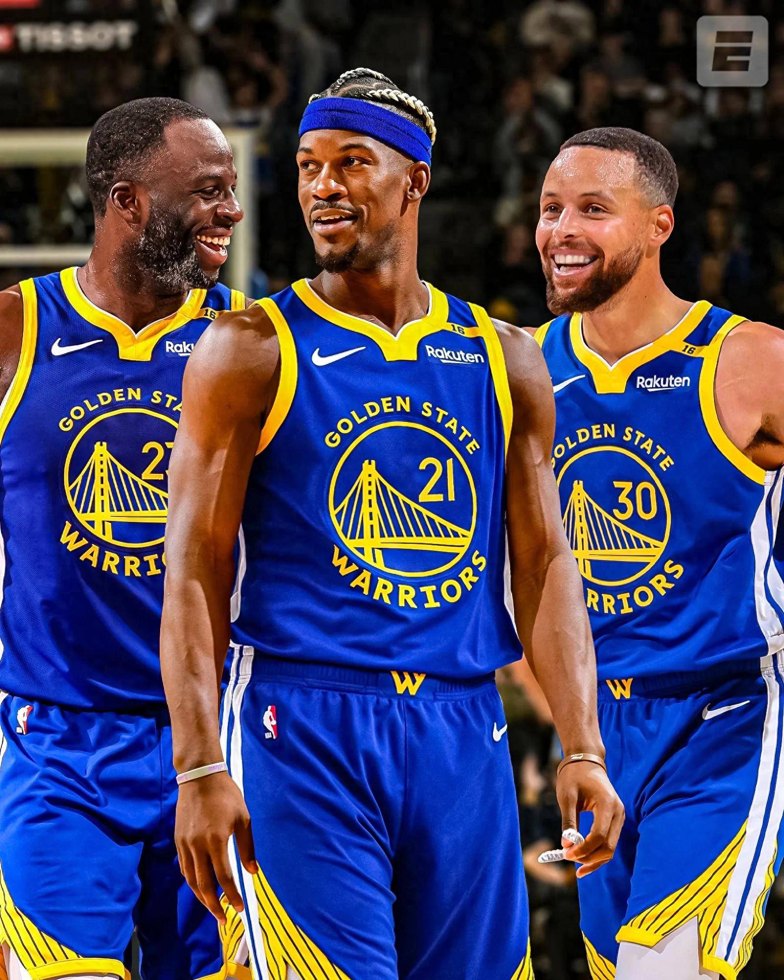 于根伟考察收官战主场场地：前些天草皮一直在开地暖加紧养护（于根伟查看收官战主场：草皮此前启用地暖加速养护）