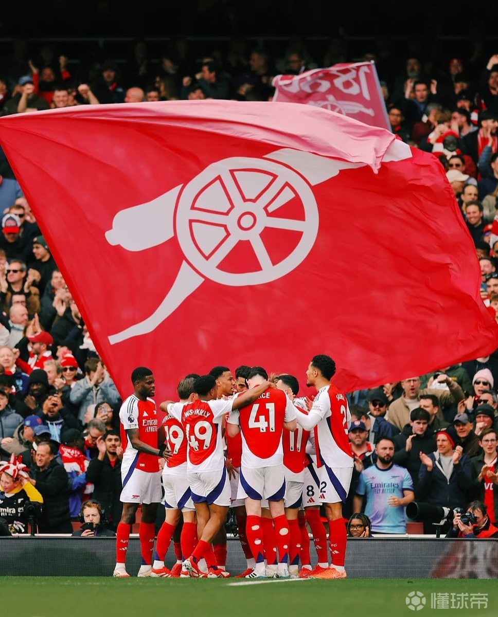 2米门将&“6国元帅”：两名法国球员随阿森纳U16夺冠（两位法国小将随阿森纳U16夺冠：2米门神与“六国元帅”）