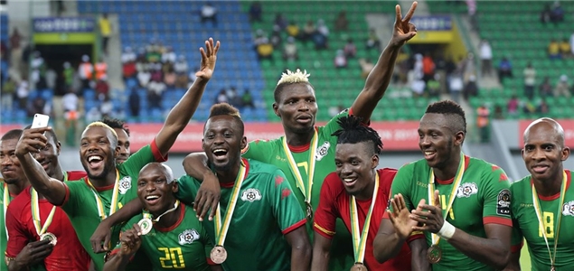 本赛季俱乐部双人组进球榜：凯恩+迪亚斯37球高居第一（本季俱乐部二人组进球排名：凯恩携迪亚斯以37球登顶）