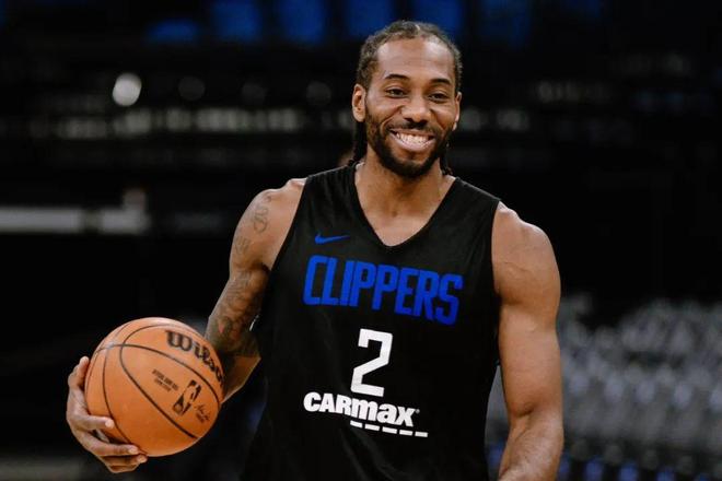 福布斯25年NBA球员收入排名！三人破亿，库里打破詹姆斯统治登顶（福布斯公布近25年NBA球员收入榜：三人生涯破亿美元，库里取代詹姆斯登顶）