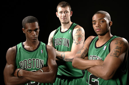 科尔：巴特勒很喜欢传球，他宁愿得到一个助攻而不是一次得分（科尔谈巴特勒：他更享受传球，宁愿拿助攻也不求得分）