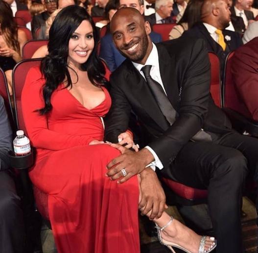 拉米罗：球队更衣室非常团结；希望用实际行动感谢球迷的支持（拉米罗：更衣室高度团结，盼以行动回馈球迷支持）