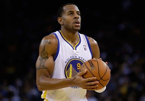 图片报：拜仁考虑同意在于帕新合同加入第一年生效的解约条款（Bild：拜仁或同意在于帕新约中加入首年生效的解约条款）