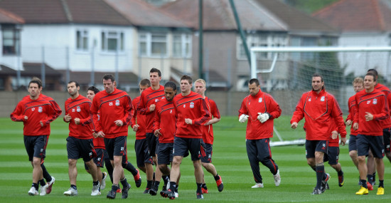 一胜难求！这支拥有意甲金靴英超金手套的球队，如今彻底沦为垫底（曾拥意甲金靴与英超金手套的球队，如今难求一胜沦为垫底）